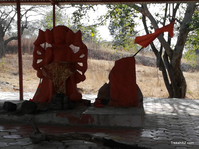 Chaugaon Fort, Triveni Sangam Temple